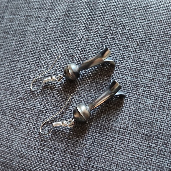 NWOT Native American Navajo Sterling Squash Blossom Dangle Earrings ๐โค๏ธ - Picture 8 of 9